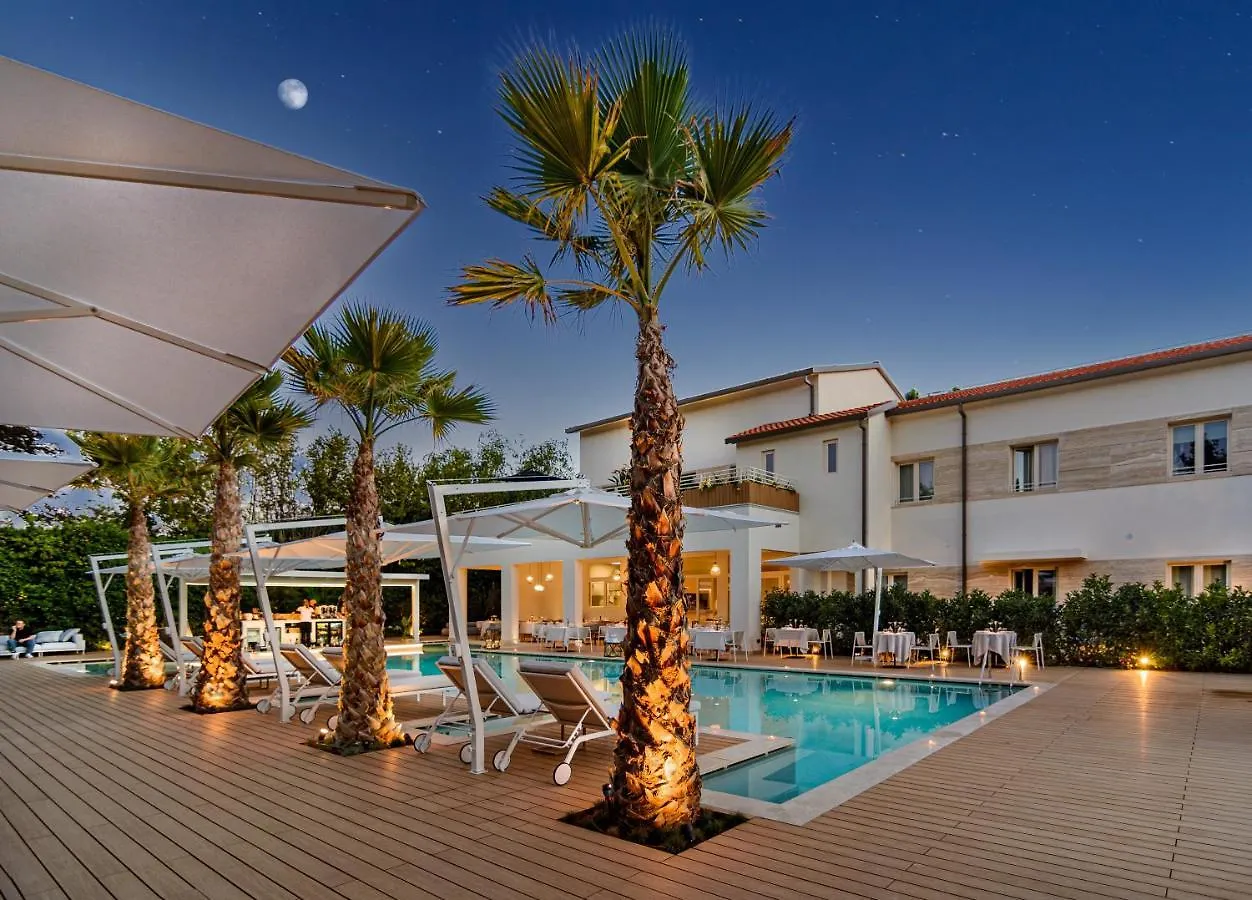 Resort Miramonti Forte dei Marmi 4*,